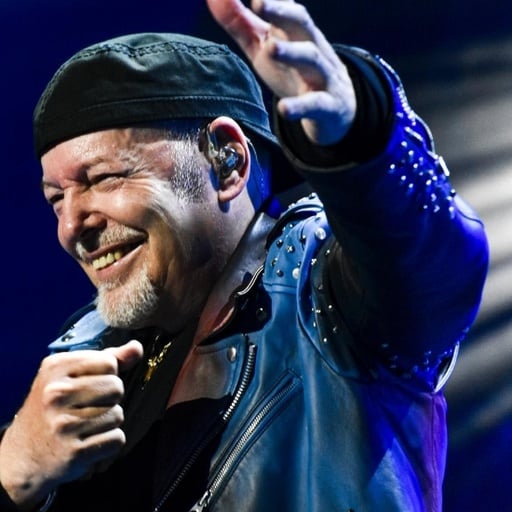 Ciao Bari Stiamo Arrivandoooo Vasco Rossi Sito Ufficiale E Fan Club